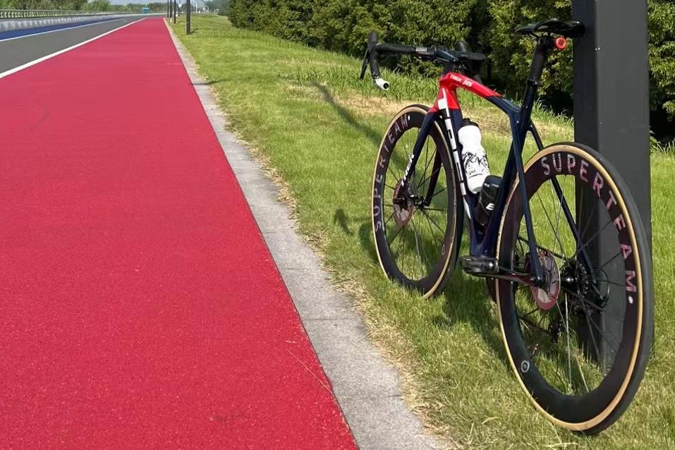 Lightweight Carbon Fiber Wheelsets: How Superteam Wheels Redefine Your Gravel Riding Experience