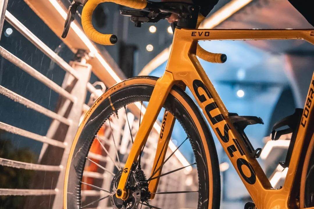 List of essential accessories for long-distance cycling - Superteam Wheels