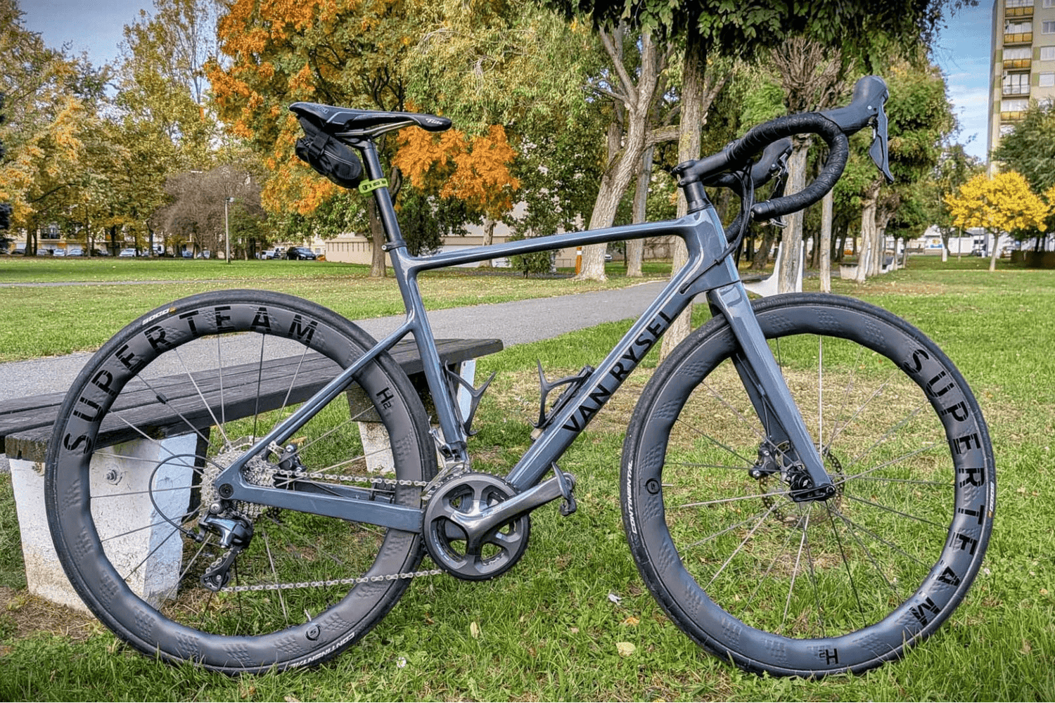 Understanding the Basics of a Bike Spoke and How It Affects Ride Performance