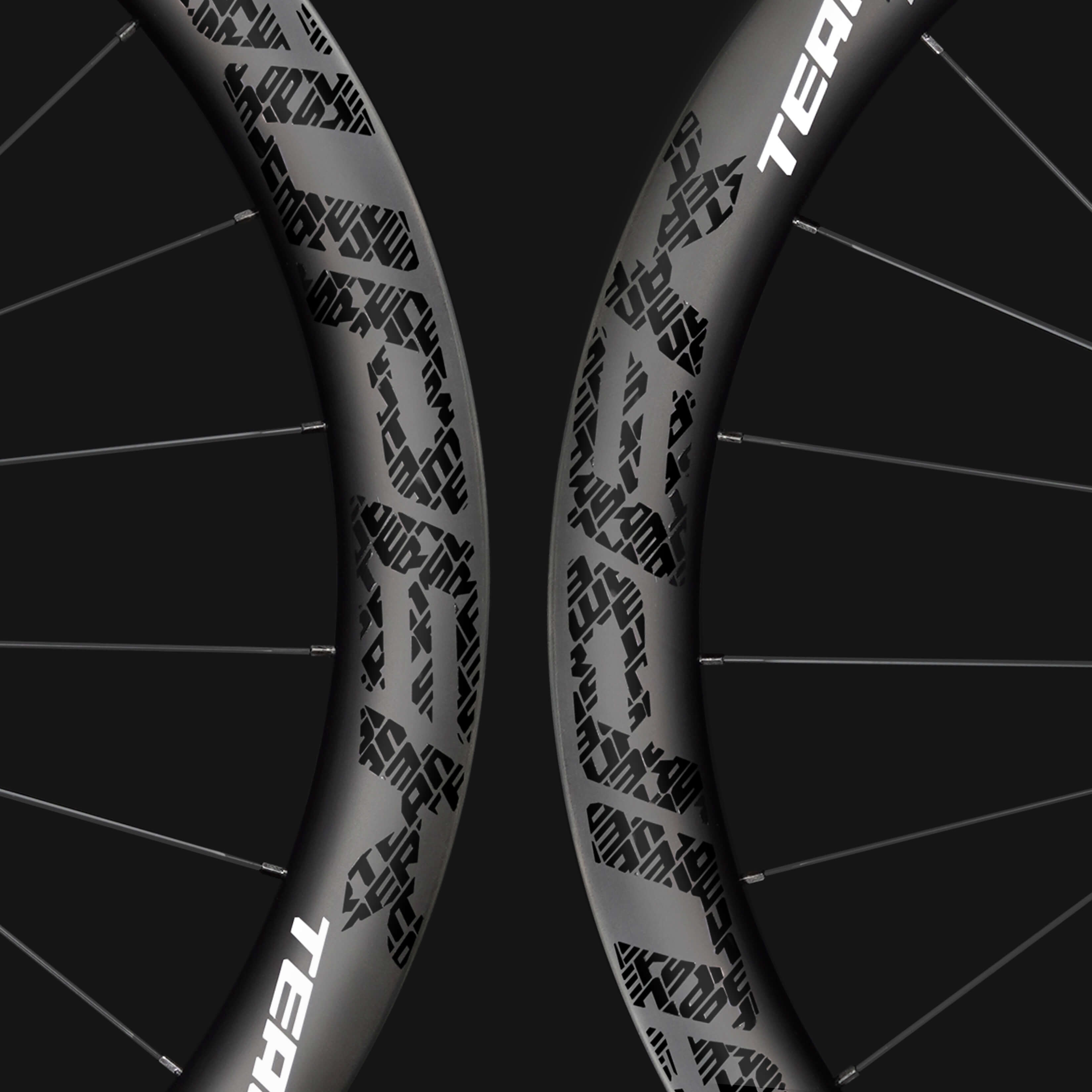 Classic PRO D28 - 45 Disc Brake Black Decals PILLAR WING21 Spokes - Superteam Wheels